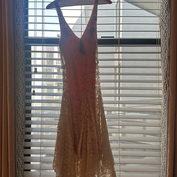 Stunning free people sheer lace with orange underlay dreas - Picture 2 of 4